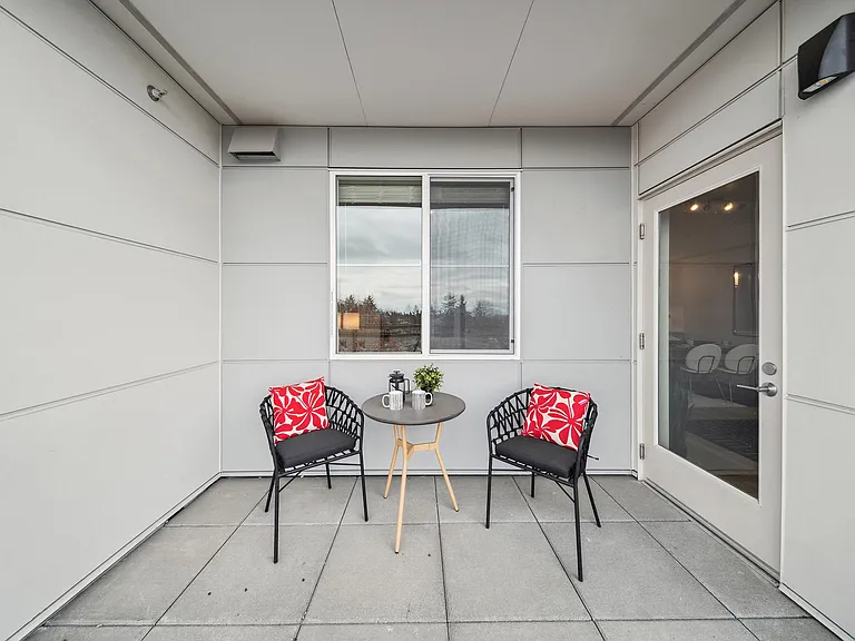 Sunset Terrace — Photo 11