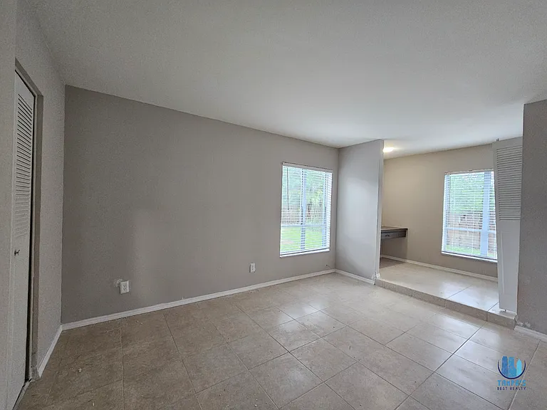 7610 W Powhatan Ave — Photo 8