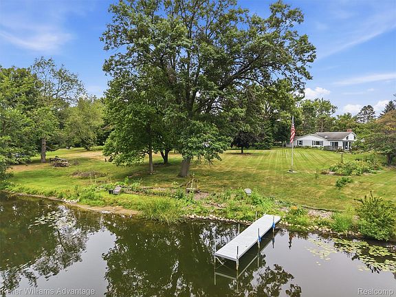 3rd image of 701 Artdale Dr