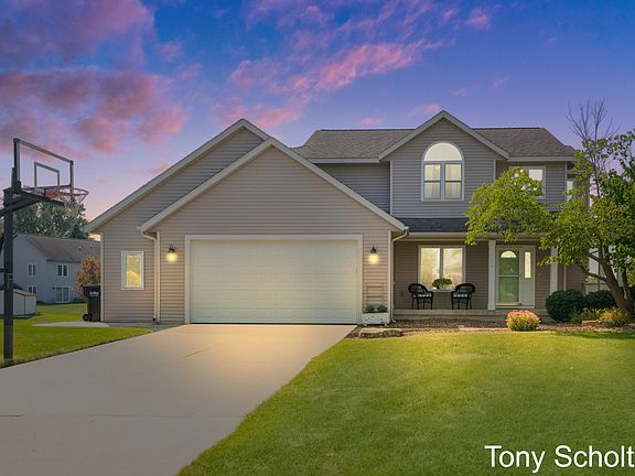 2nd image of 4694 Sheldon Ct