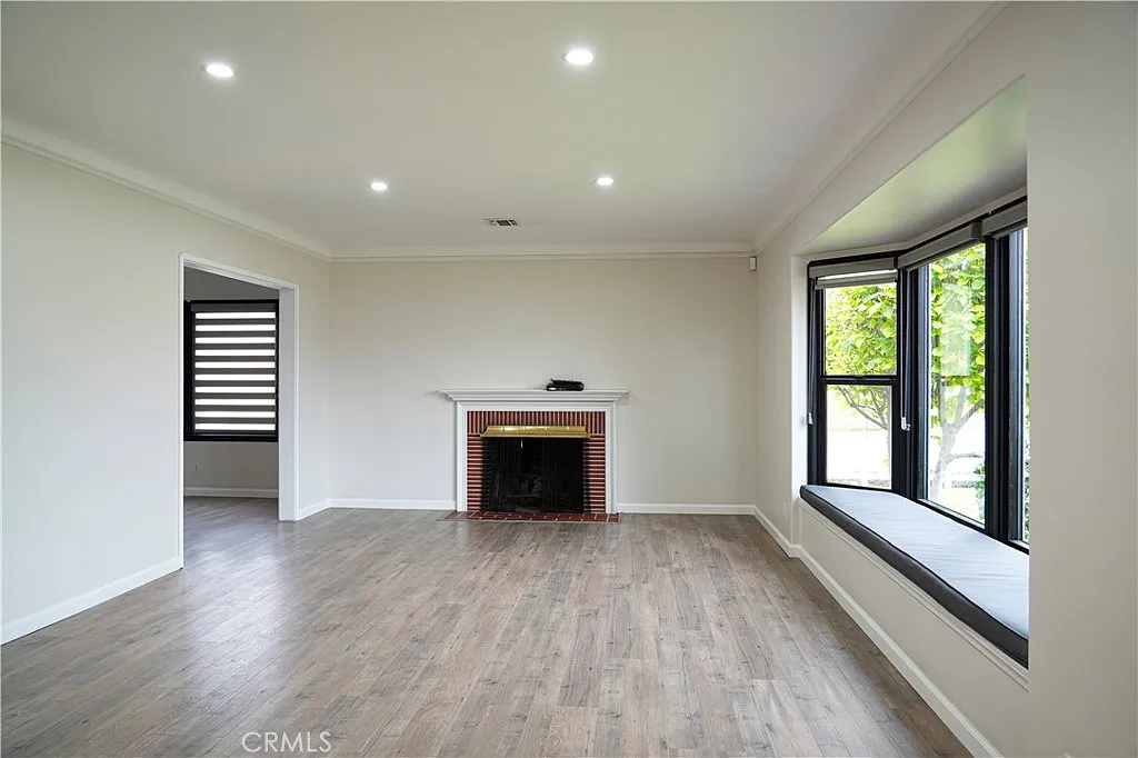 3 bed, 1471 sqft, $4,000 — Photo 4