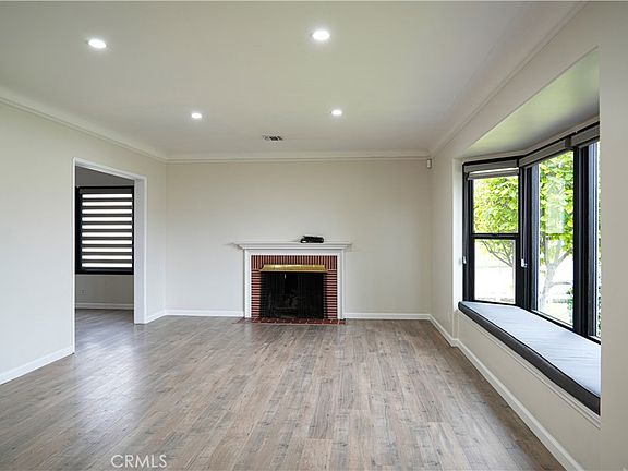 4th image of 6343 Livia Ave