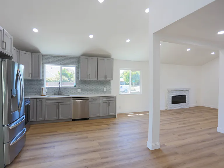 3330 Claudia Dr — Photo 10
