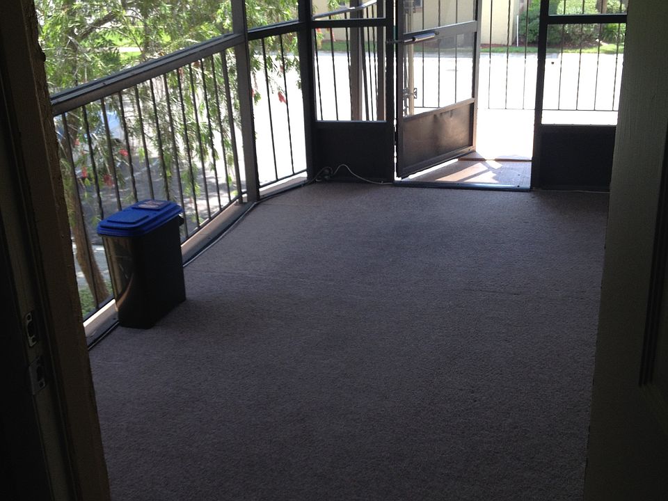 screened balcony