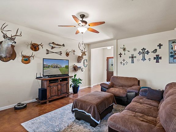 5th image of 307 Sage Cir