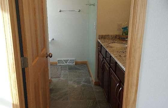 4th image of 807 Dakota Dr
