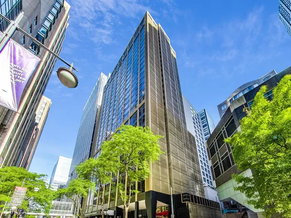 233 E Erie St APT 2106, Chicago, IL 60611