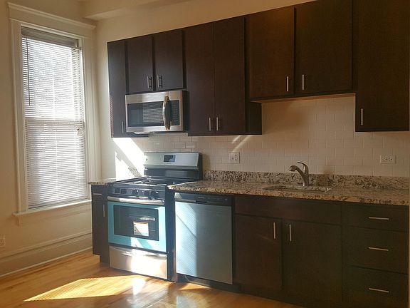 5th image of 2158 W North Ave APT 2W