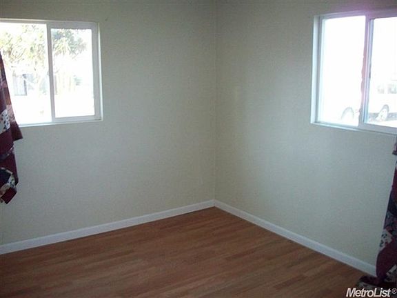 2nd image of 415 3rd Ave