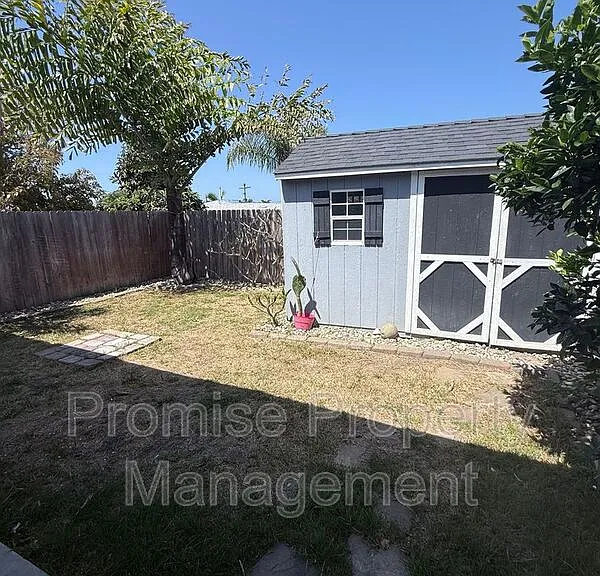 1209 Langford St — Photo 20