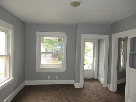 3rd image of 6719 Chambers Ave #1