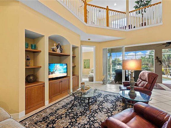 4th image of 28400 Hidden Lake Dr