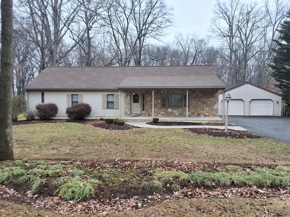 825 Hornig Rd, Lancaster, PA 17601