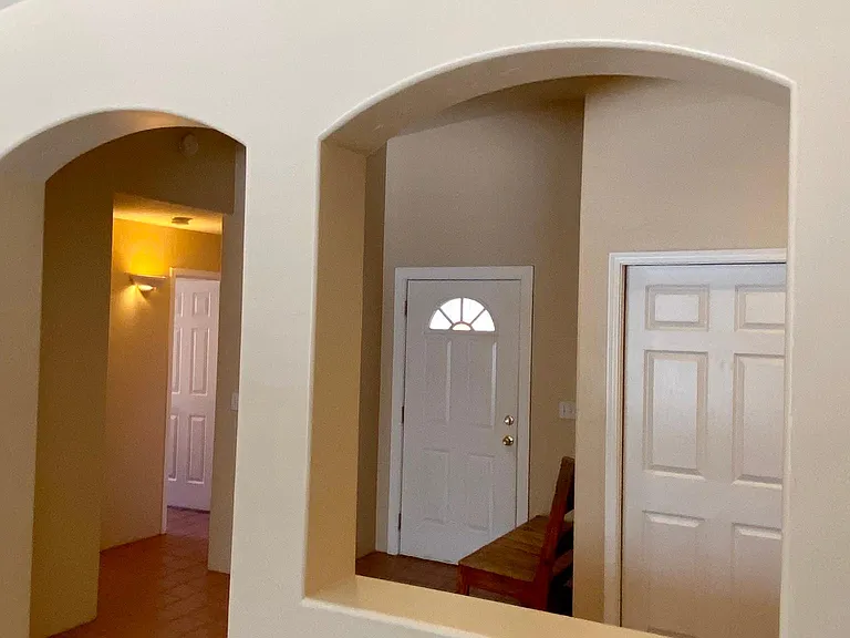 3041 E Loretta Dr — Photo 8