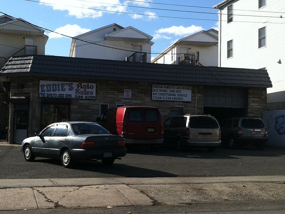 2nd image of 46 New York Ave