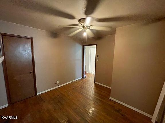 3rd image of 2855 Jefferson Ave