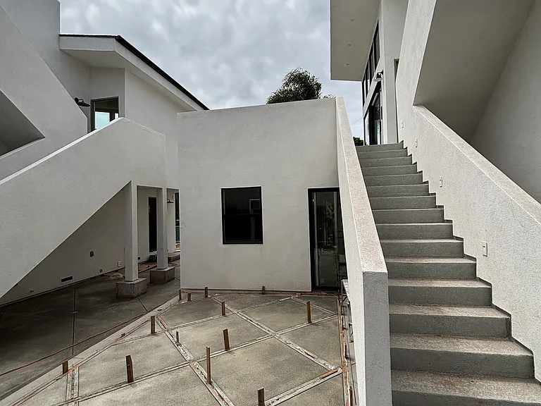1824 Chico St — Photo 2