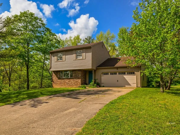 33 Ball Dr, Athens, OH 45701