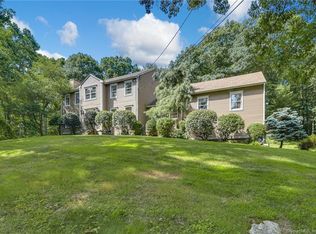 243 Hattertown Rd, Monroe, CT 06468