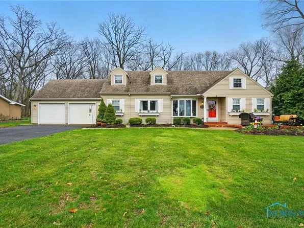 2257 N Carriage Ln, Pt Clinton, OH 43452