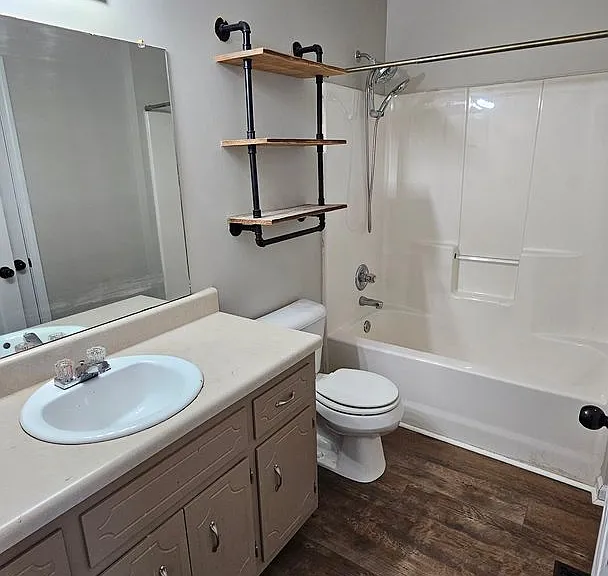938 Lindsey Dr — Photo 11