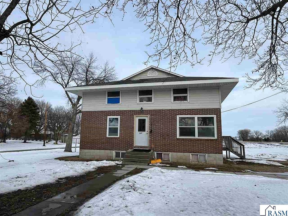 1st image of 147 5th St N