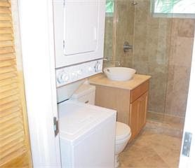 4th image of 751 Collins Ave APT 201