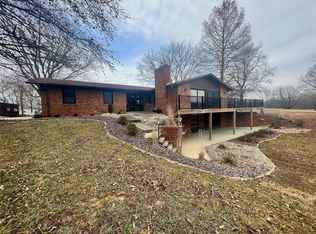 3209 Heavenly Dr, Trenton, IL 62293