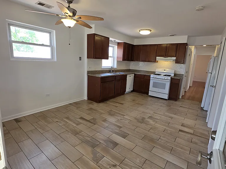 6510 W Higgins Ave #2 — Photo 27