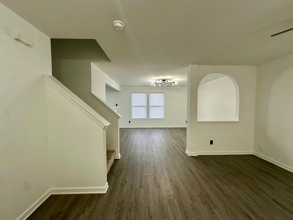Building Photo - 340 Zander Woods Ct