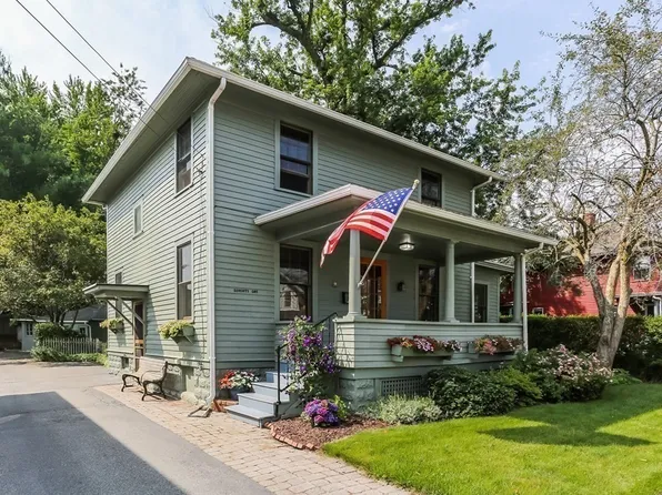 71 Southworth St, West Springfield, MA 01089