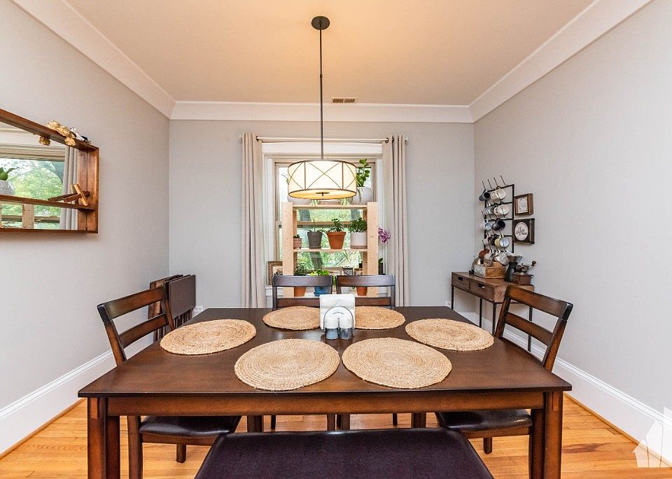 1st image of 1853 W Greenleaf Ave #3B
