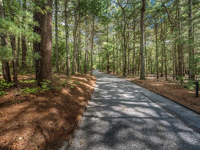 4 Bull Path Close — Photo 4