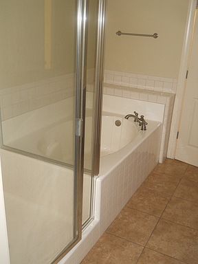 5th image of 3400 N Forrest St APT B