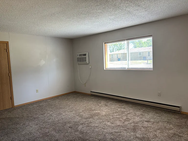 425 8th Ave NE #2 — Photo 7