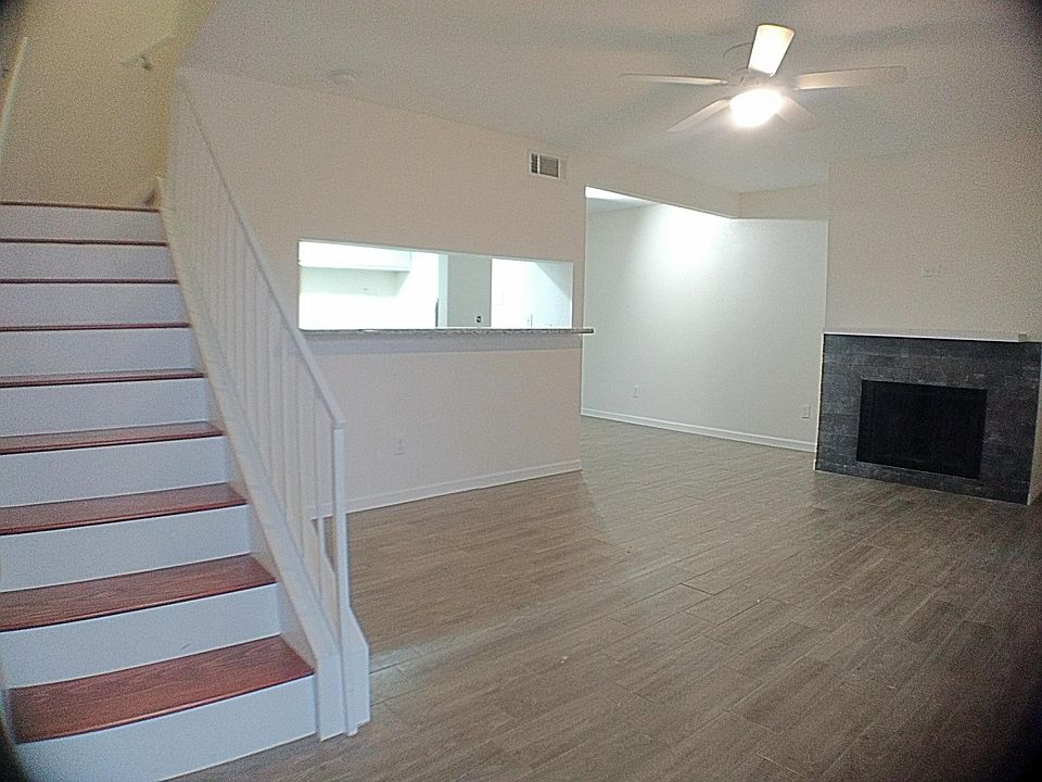 1st image of 736 Memorial Mews St APT B