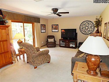 4th image of 7183 Lakeview Dr