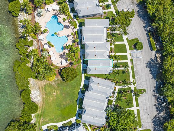 5th image of 5091 Sunset Village Dr