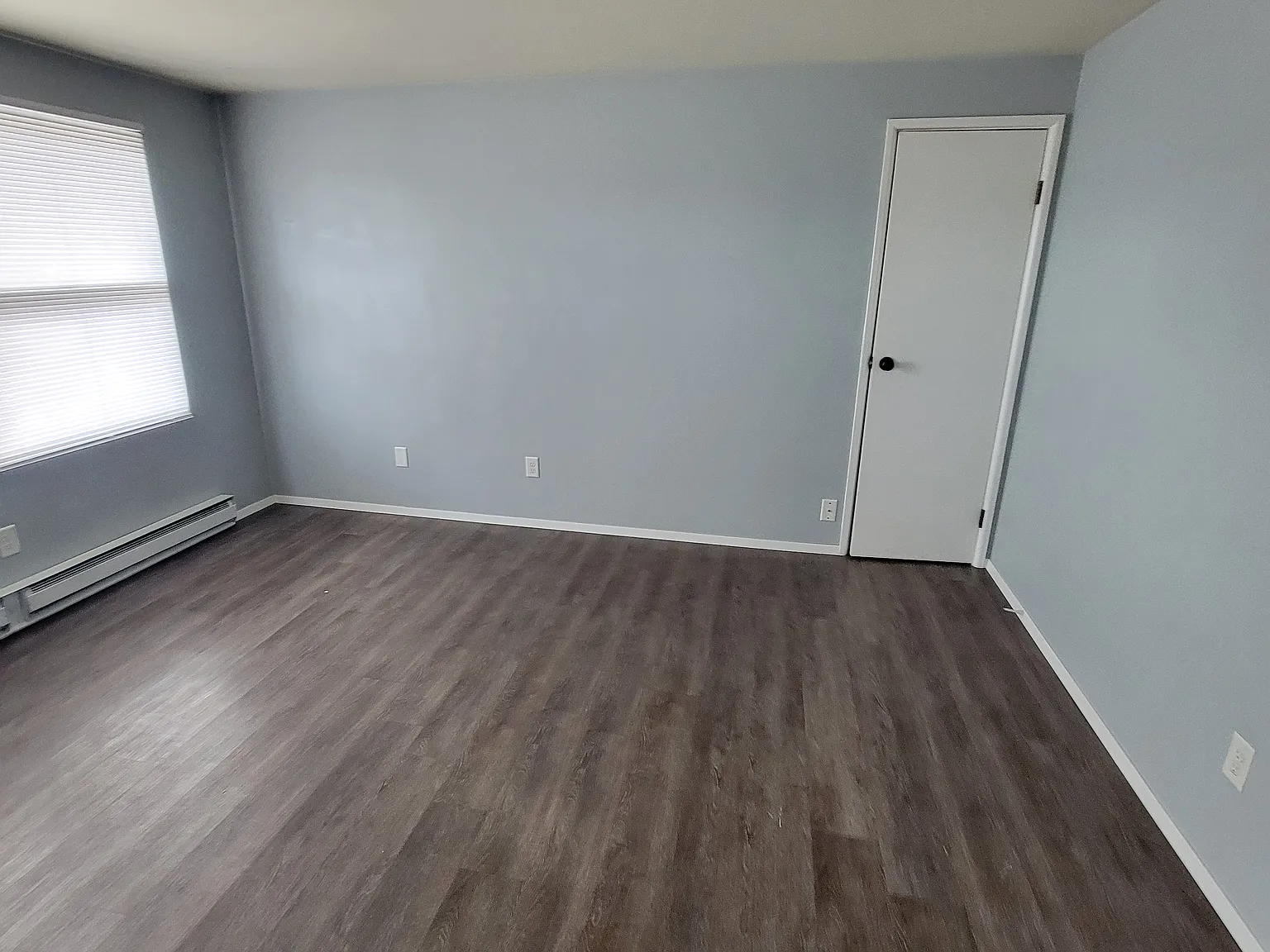 1 bed, $801 — Photo 2