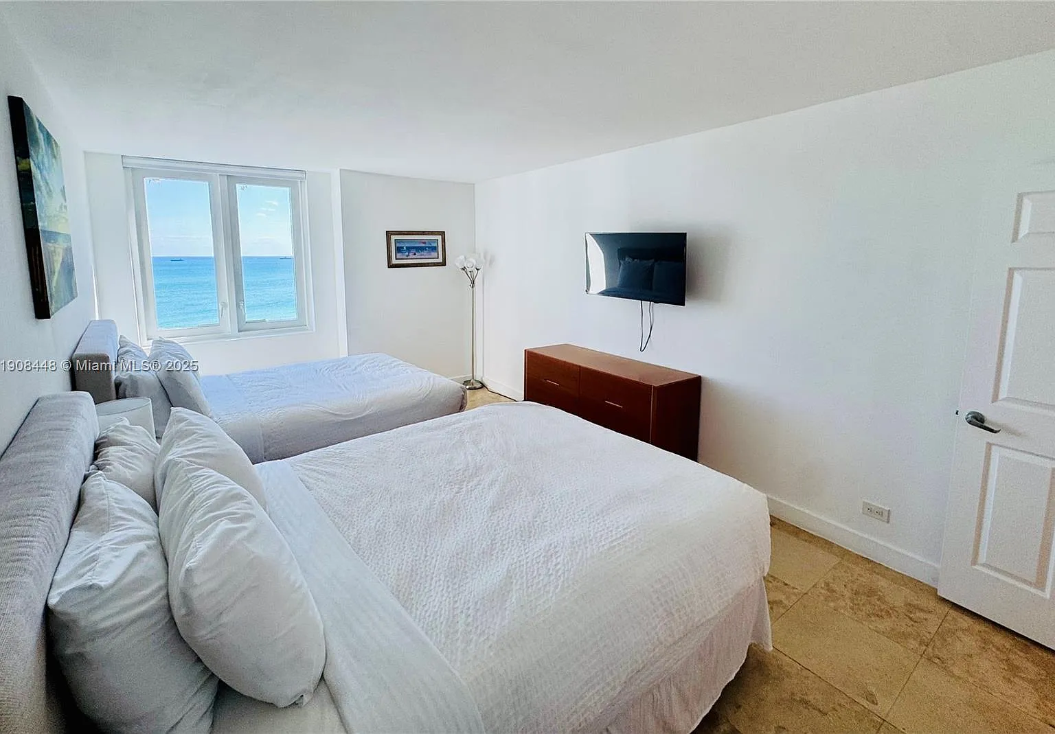 1 bed, 850 sqft, $5,700 — Photo 4