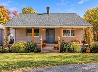 125 South St, Granby, MA 01033