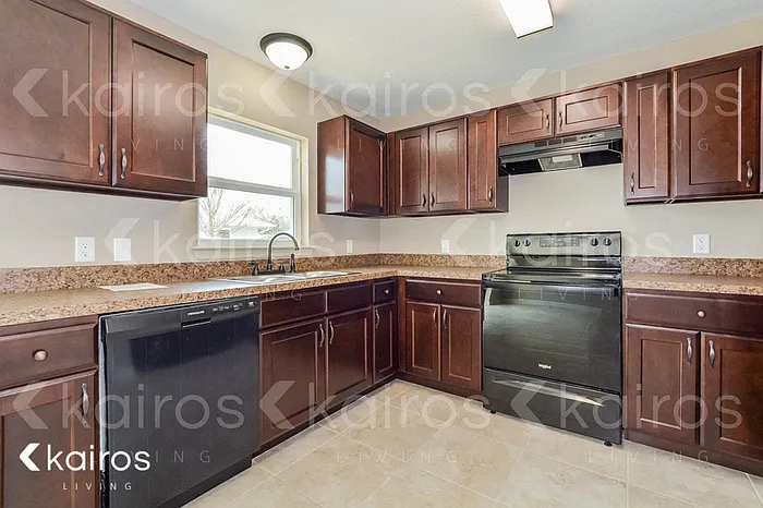 13691 SW 43rd Cir — Photo 6