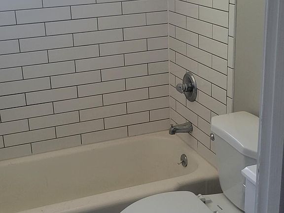 5th image of 8409 Grandview Ln