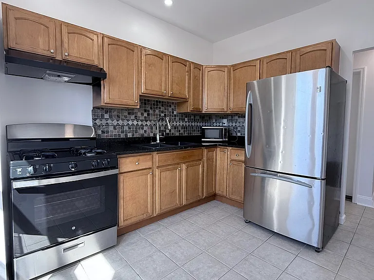 335 Lembeck Ave #2 — Photo 4