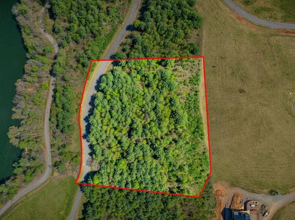 11 Cowan Town Rd, Butler, TN 37640