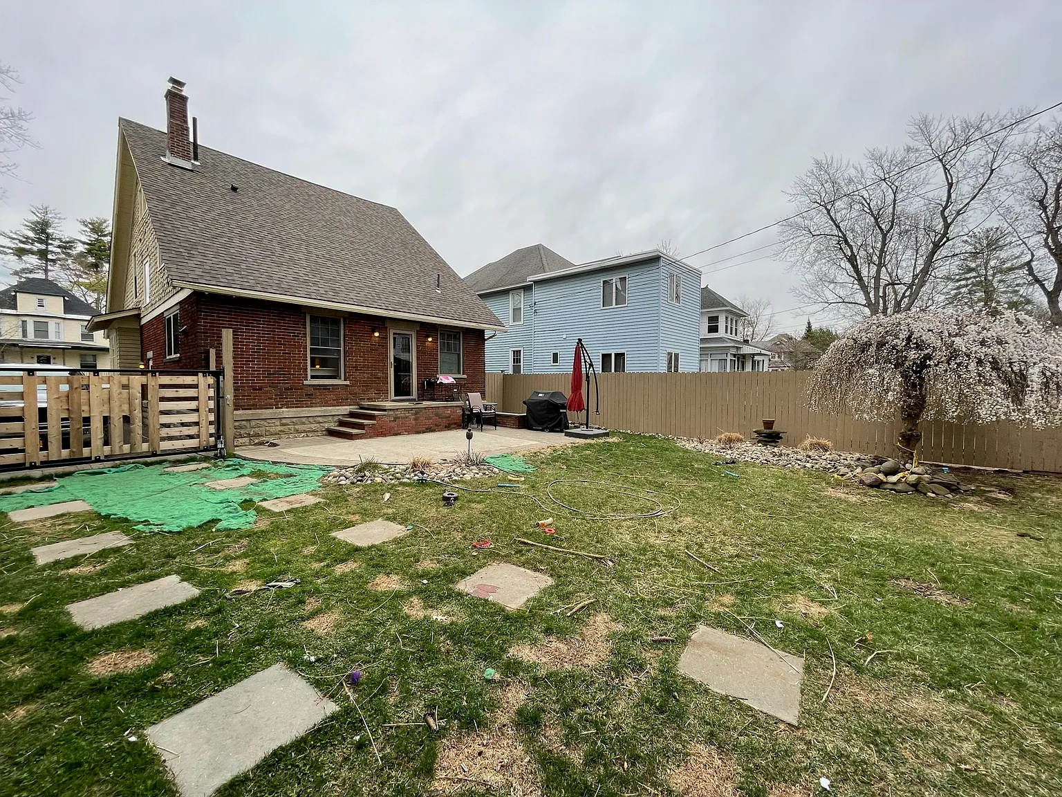 3 bed, 1.5 bath, 1760 sqft, $2,750 — Photo 2