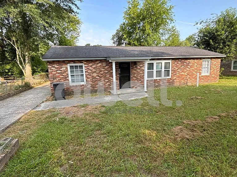 2445 Yates Dr — Photo 1