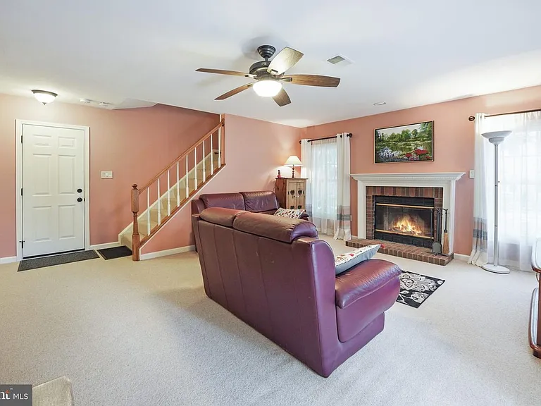 6624 Thurlton Dr — Photo 28