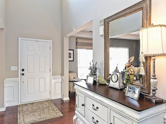 3rd image of 10445 Tintinhull Dr