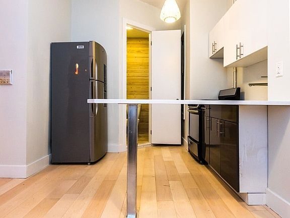 4th image of 697 Dekalb Ave APT 5
